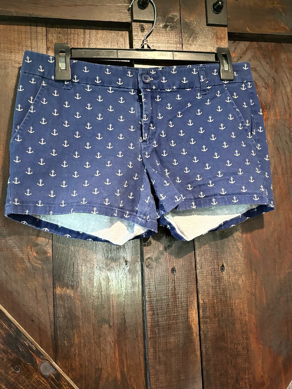 Stretchy twill shorts